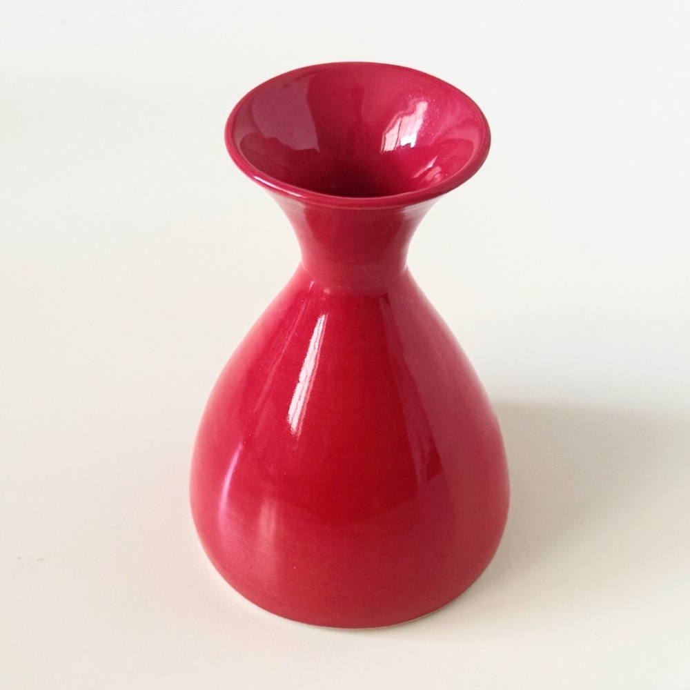 Material Good Little Shirley Vase  “HOT TAMALE”